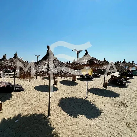 Daire Beachfront Haven 654