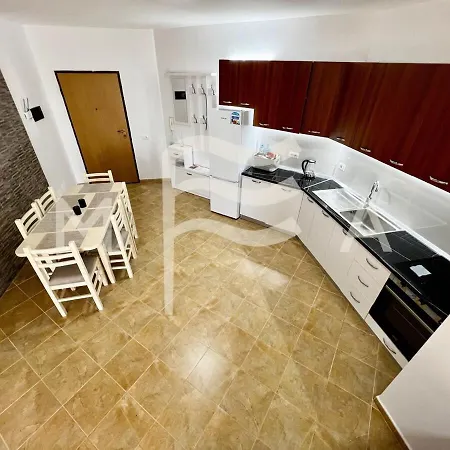 Beachfront Haven 654 Apartmán