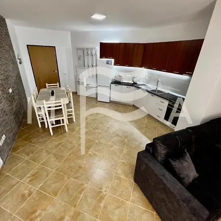 Beachfront Haven 654 شقة